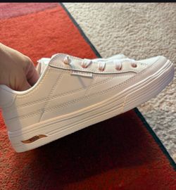 Woman’s shoes