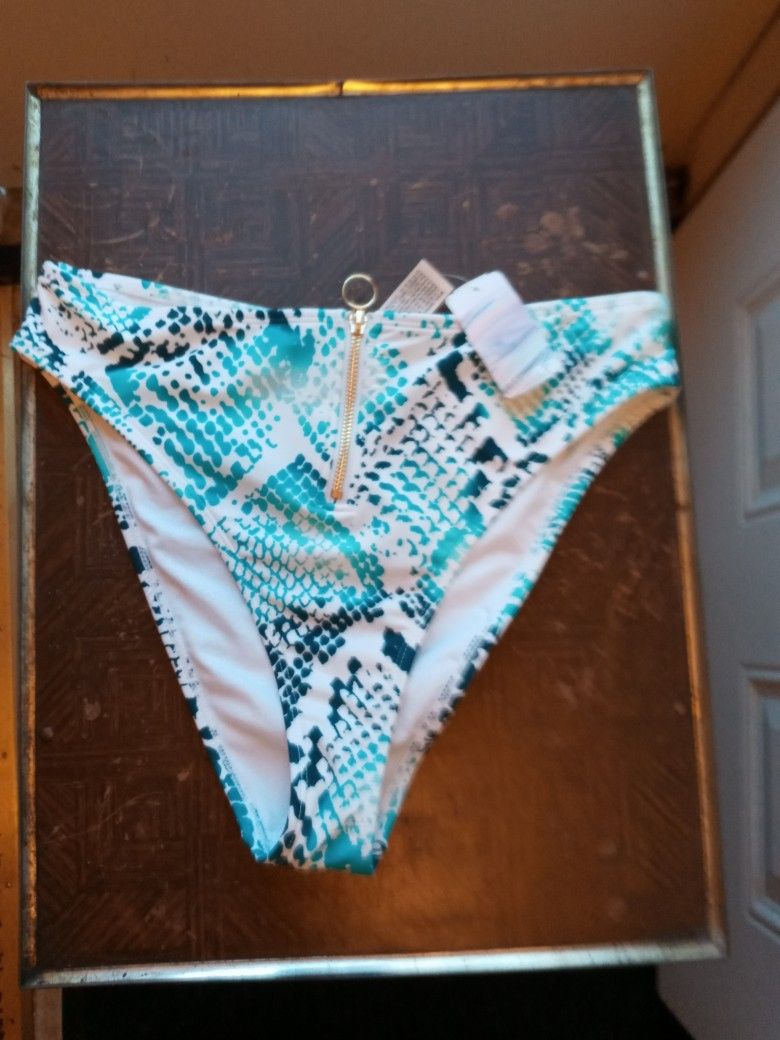 Forever 21 XL Zip Up Swimbottom