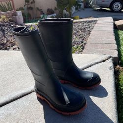Rain boots Boys 11 & 2 And Girls 2