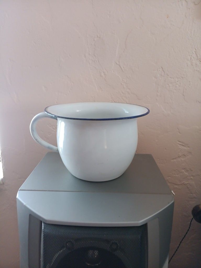 Chamber Pot