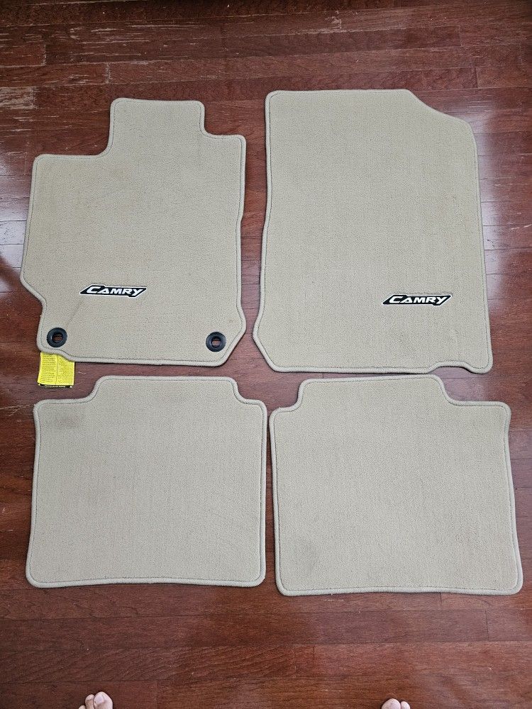 Toyota Camry Carpet Floor Mats 2015 - 2017