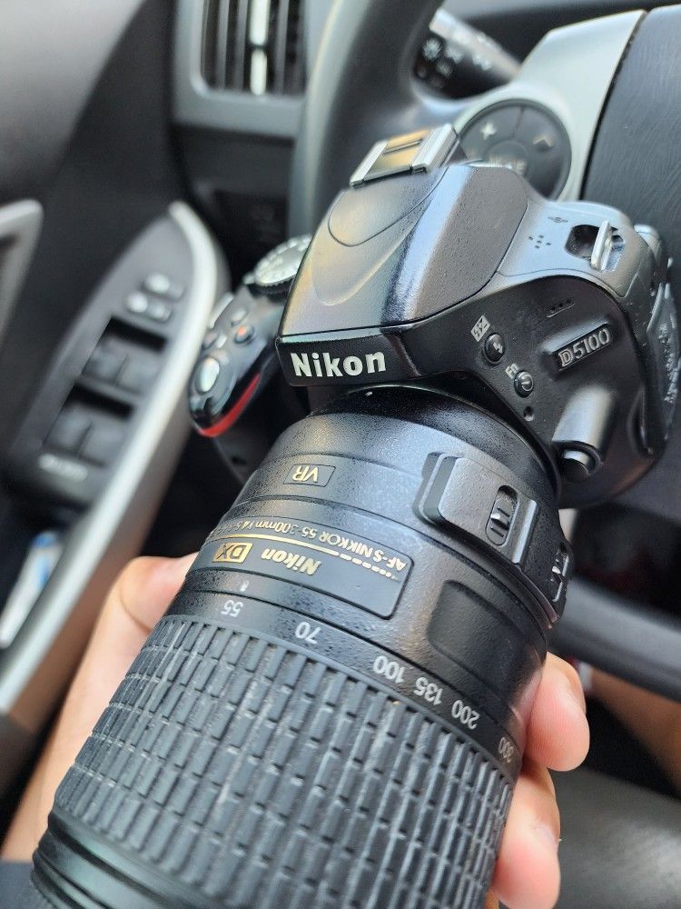 Nikon D5100 WITH 55 300 LENS Battery And Charger