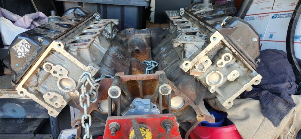 Ford 5.4L V8 Engine With Engine Stand