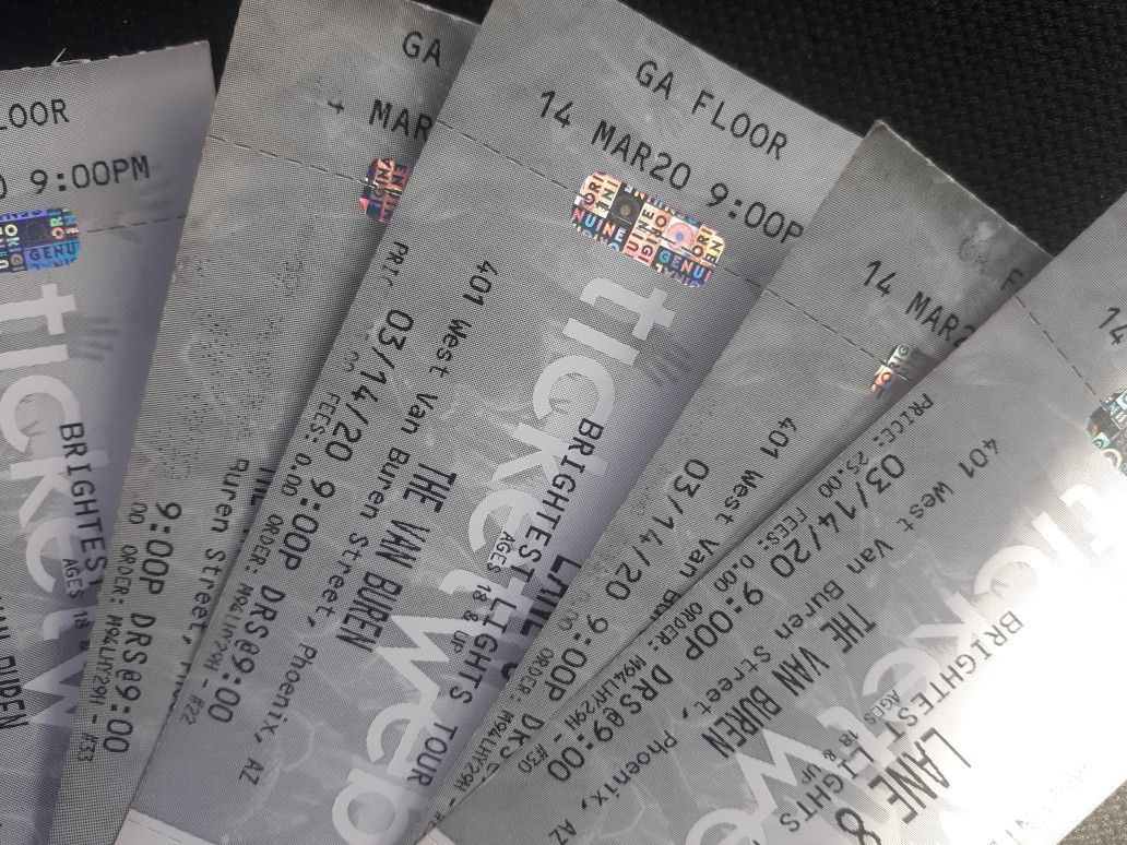 Sold Out Lane 8 Show