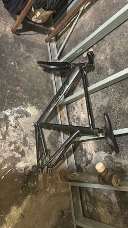 Aventon Mataro