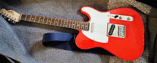 Squier Affinity Telecaster - Race Red with Rosewood Fingerboard