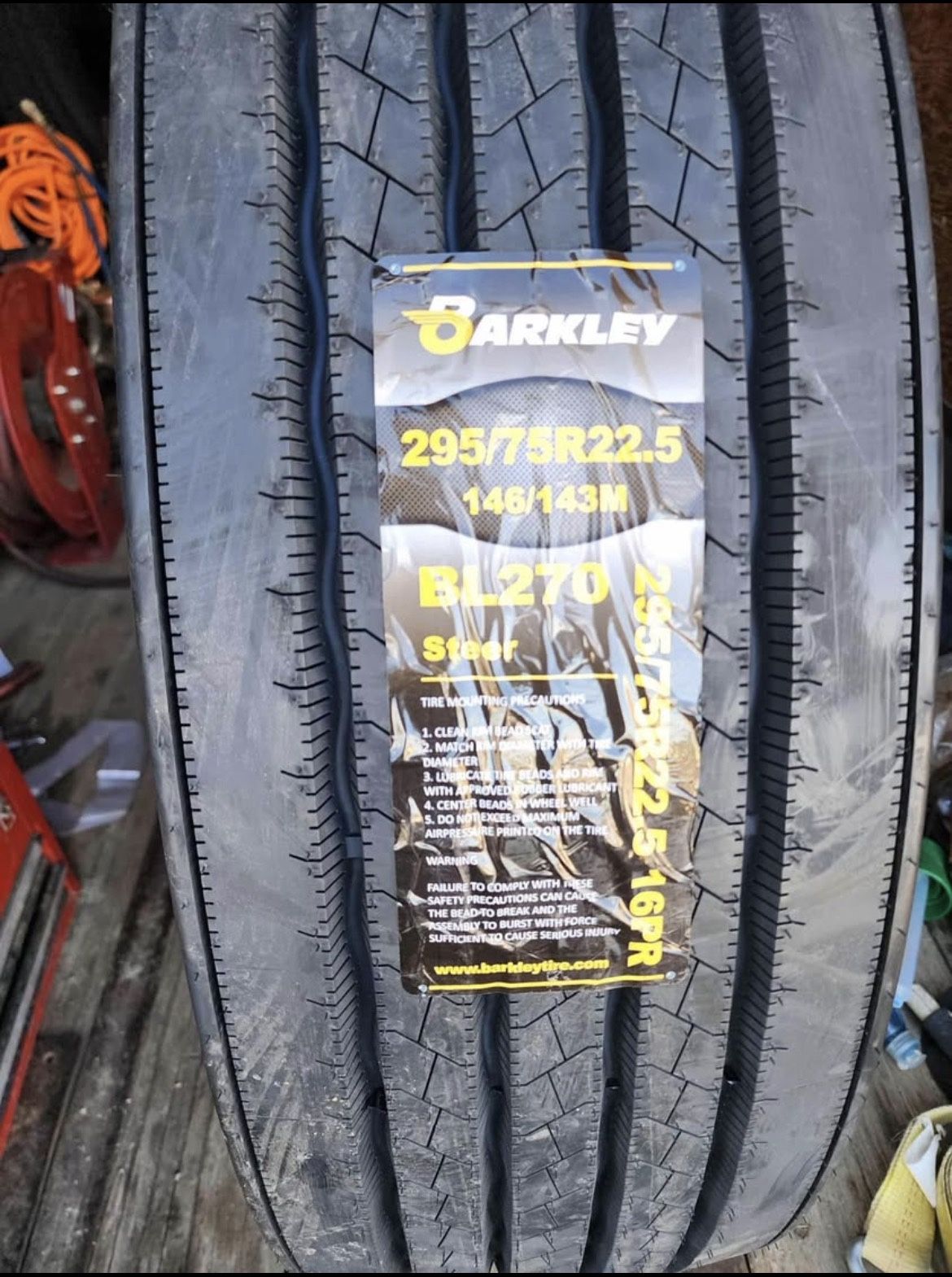 NEW BARKLEY STEER TIRE 295/75R22.5 LOW PRO