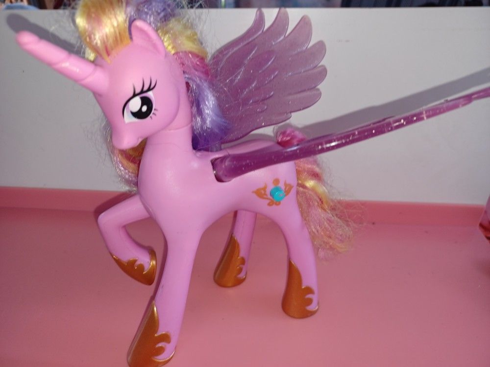 2011," My Little Pony ",battery Operated