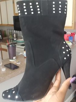 brand new never worn boots by promiscuous