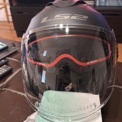 Motorcycle helmet