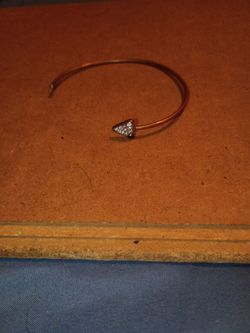 Gold bangle bracelet