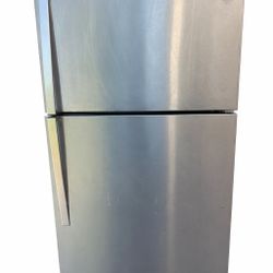 Whirlpool Stainless Steel Refrigerator – 20.5 cu ft – Great Condition