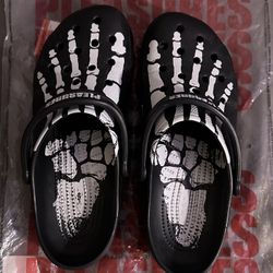 Crocs Size 11 