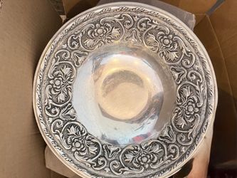 Vintage Wilton Armetale Floral Serving Bowl