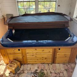 Installed Never Used Hot Tub Brand New 