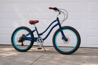 Sixthreezero aluminum 7-speed Fat Tire cruiser bike
