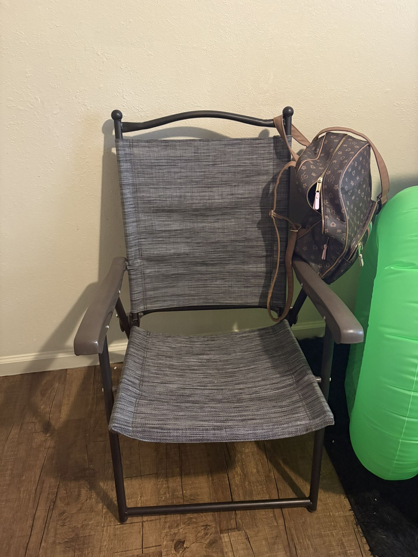 2 chairs