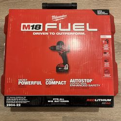 Milwaukee 2904-22b Hammer Drill With 2x 5.0 Charger And Hard Case