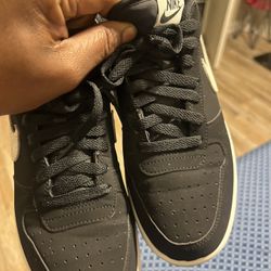 low cut black and white NIke 