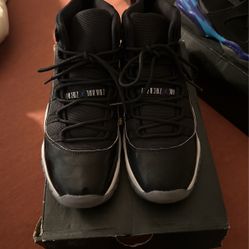 Air Jordan 11 Space Jam