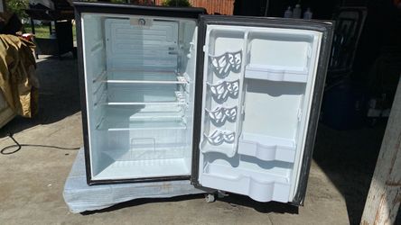 Mini fridge