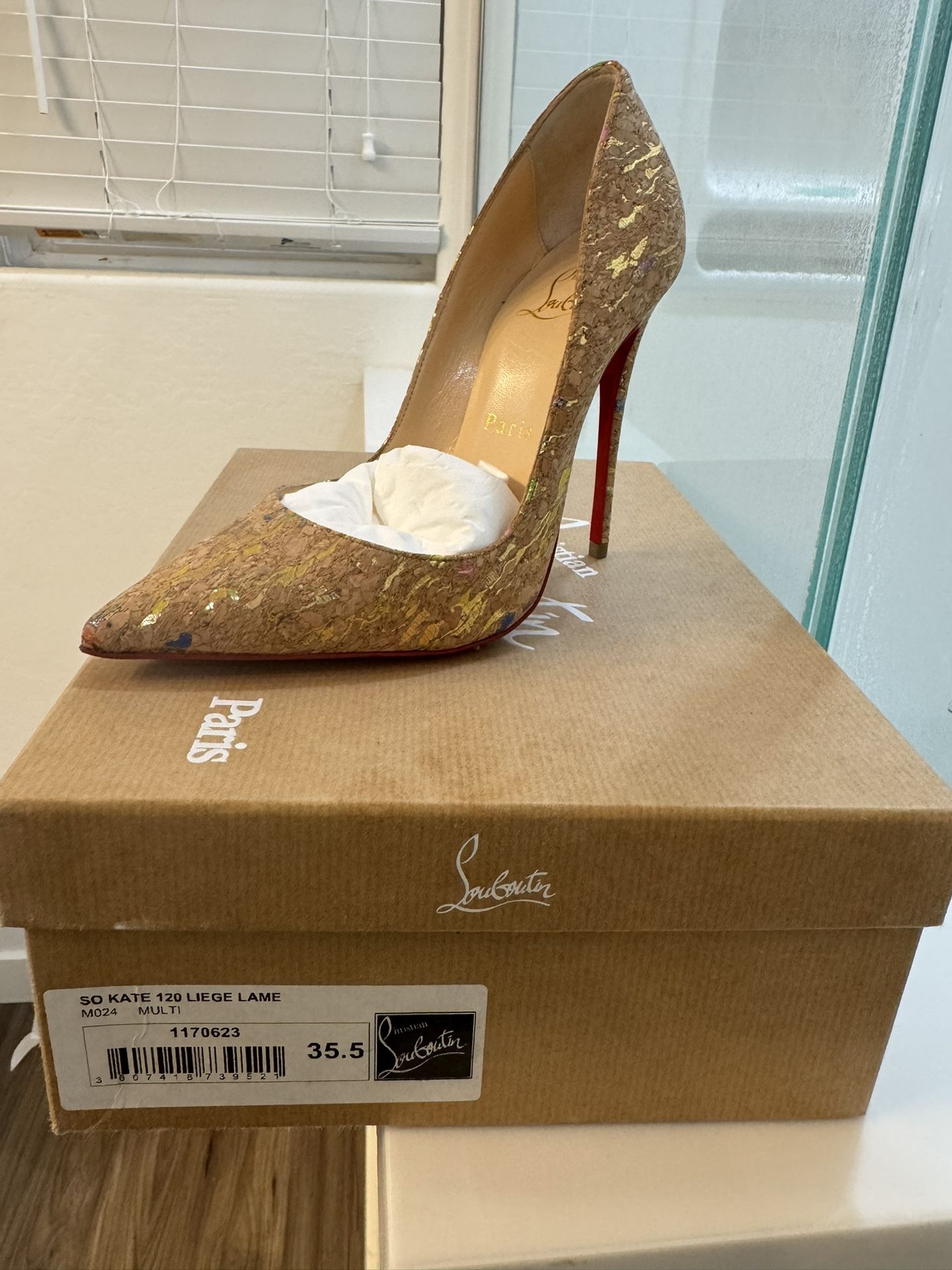 Authentic Louboutin Heel Size 35.5 Used - Red Bottoms 125$
