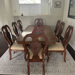 Dinning Table