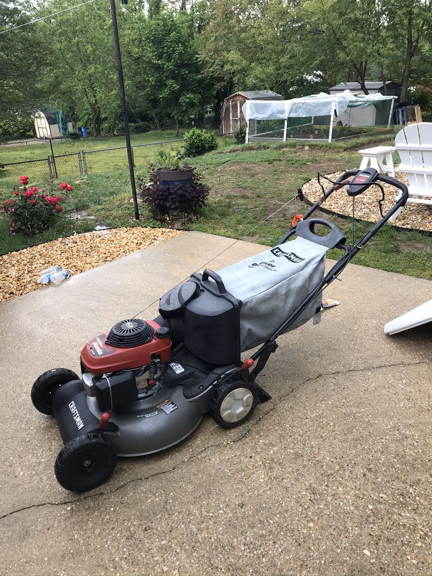 Craftsman Honda lawn mower self propelled for Sale in District Heights