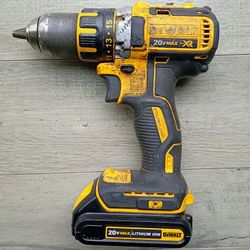 DeWalt 20 volt Max XR  dcd790 brushless motor Cordless Drill with Brand New Battery