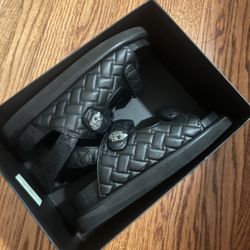 KURT GEIGER LONDON, ORSON SANDAL, BLACK, W9