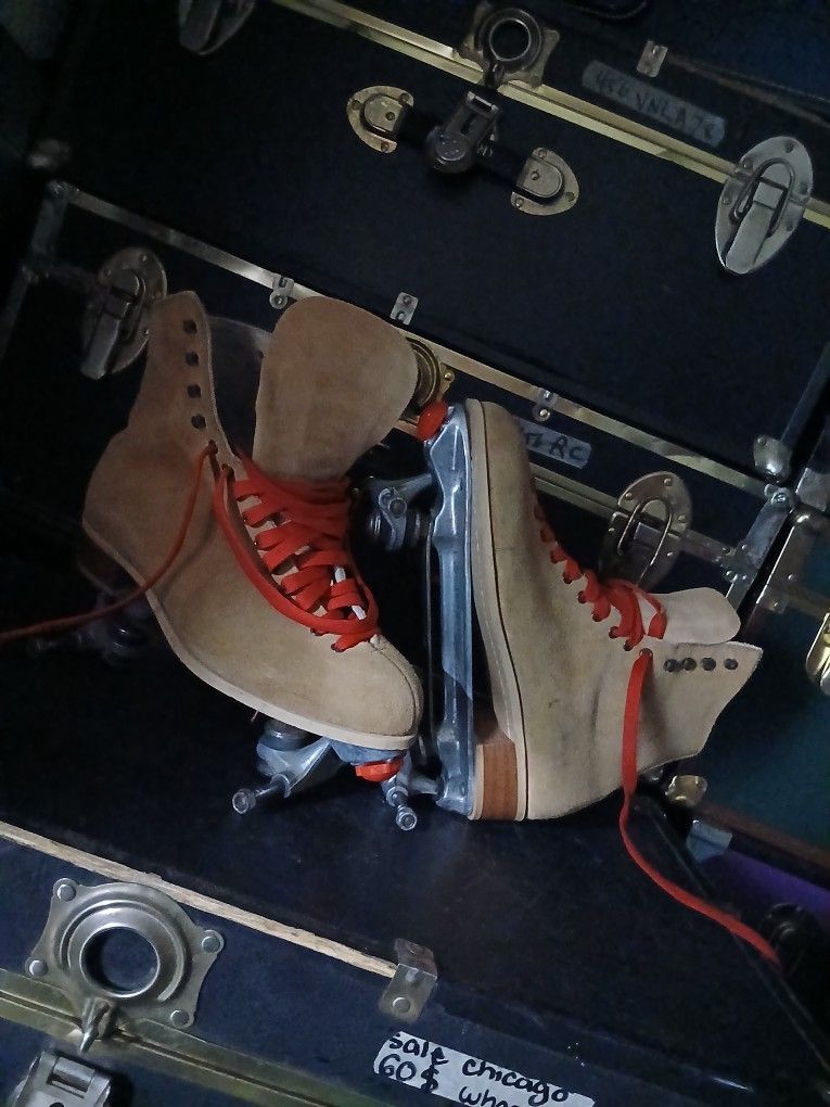 Size 9m10w Roller Skates As Pictured