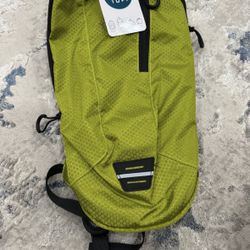 TOPI Camelback Lime Green HIKING Outdoors TRAIL Backpack Hydration