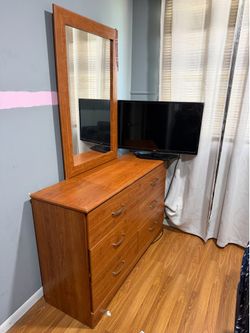 Bedroom mirror nightstand