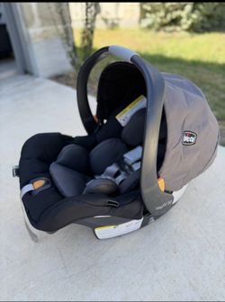Chicco Keyfit 30 Infant Car Seat