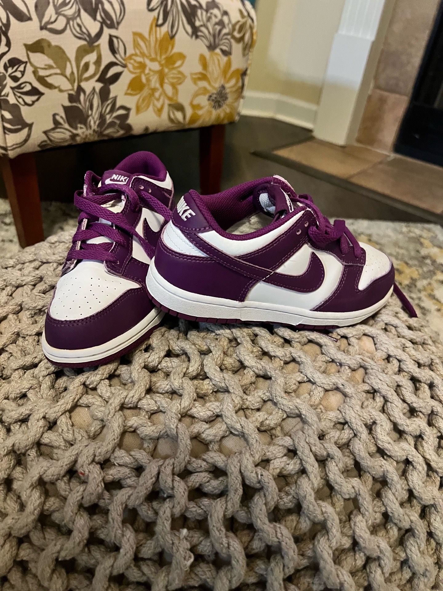 Girls Shoes (size 1Y)