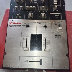 Vestax PMC-07 Pro DJ Mixer (Used – Worn Faders, Power Cord Included)