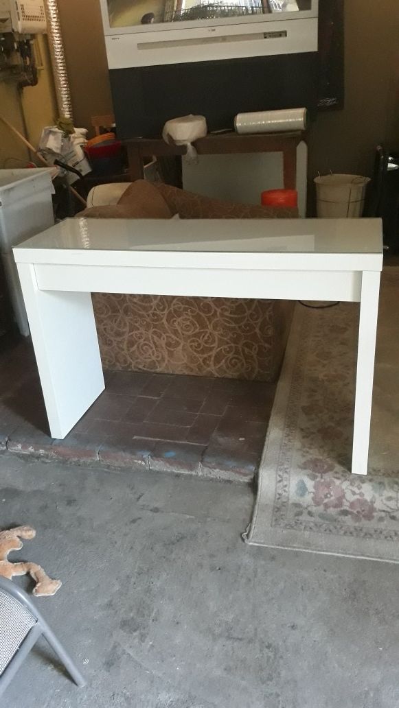 Malm IKEA desk with glass top