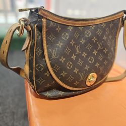 Louis Vuitton Tulum GM