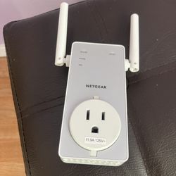 Netgear EX3800 AC750 WiFi Range Extender