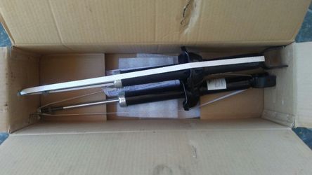 Rear struts for 96-99 acura cl