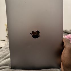 Mac book Air 13 Inch 2018