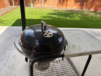 Weber Kettle Charcoal Grill with Cart