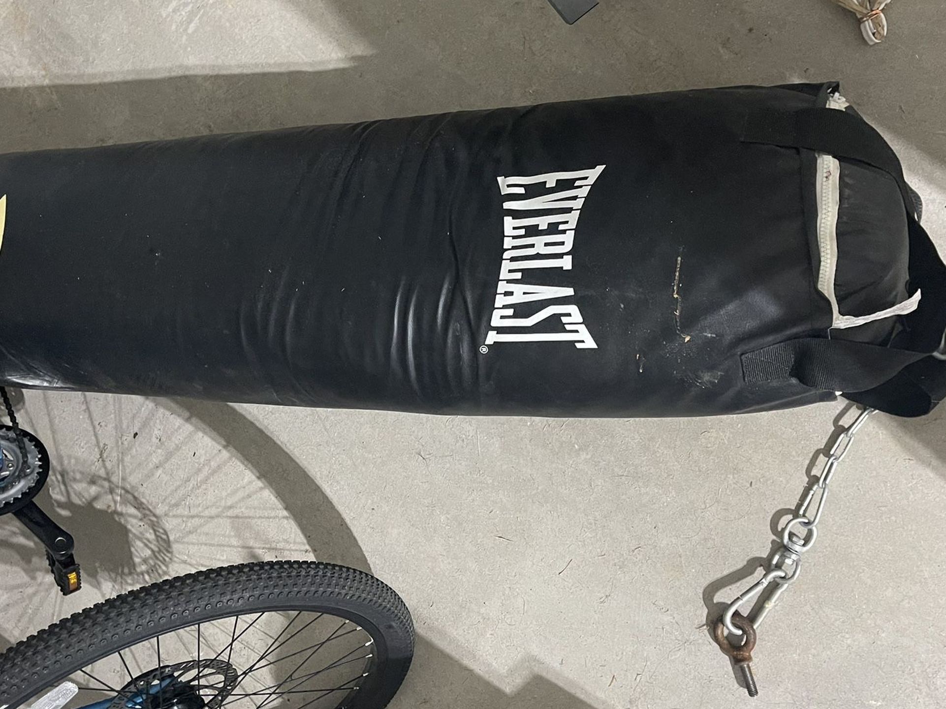 Everlast Punching Bag / Heavy bag