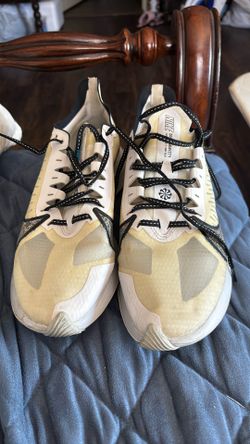 Nike Zoom Gravity 