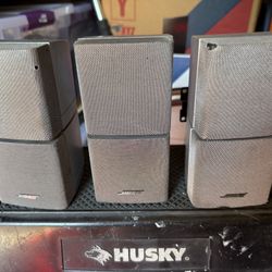 Bose Double Cube Speakers  Lot Of 3 , Lifestyle System , Works Good