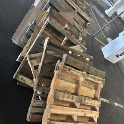 FREE PALLETS