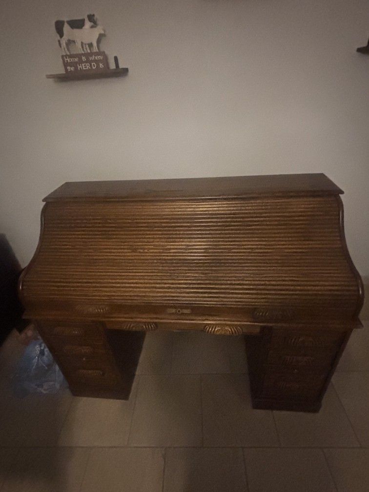Oak Crest Roller Desk