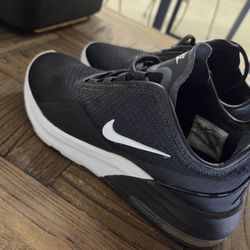 Women size 8 Nike Air