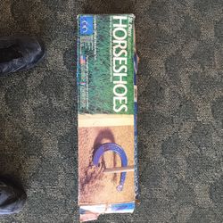 Horseshoes game