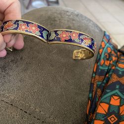 Butterfly bracelet. Coupon. Vintage. Used once very good condition. Nice give her any one on your list. Please check out the beauty and the pictures